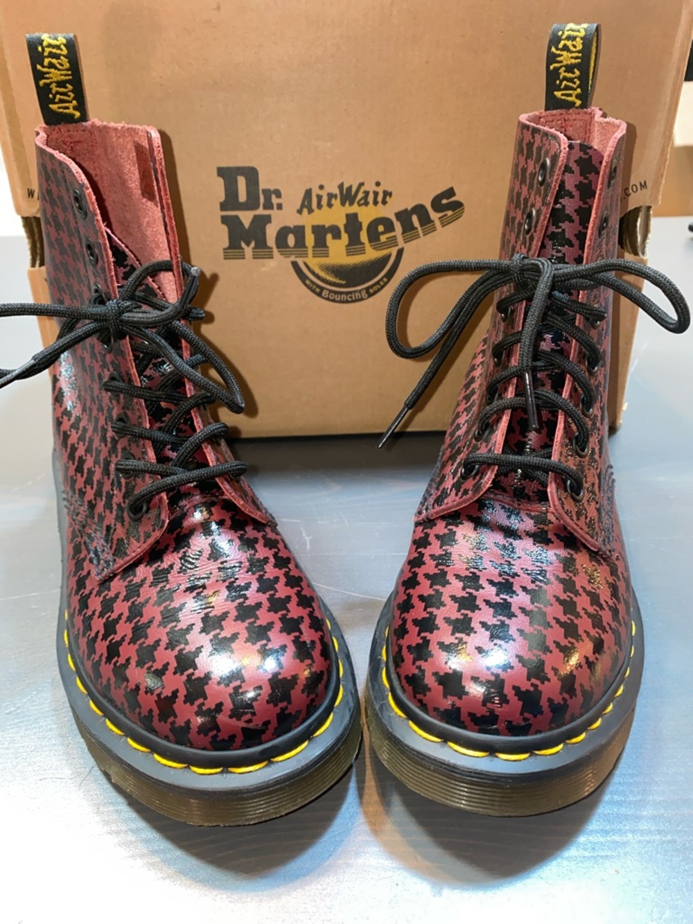 Dr. Martens Pina Houndstooth Size 6